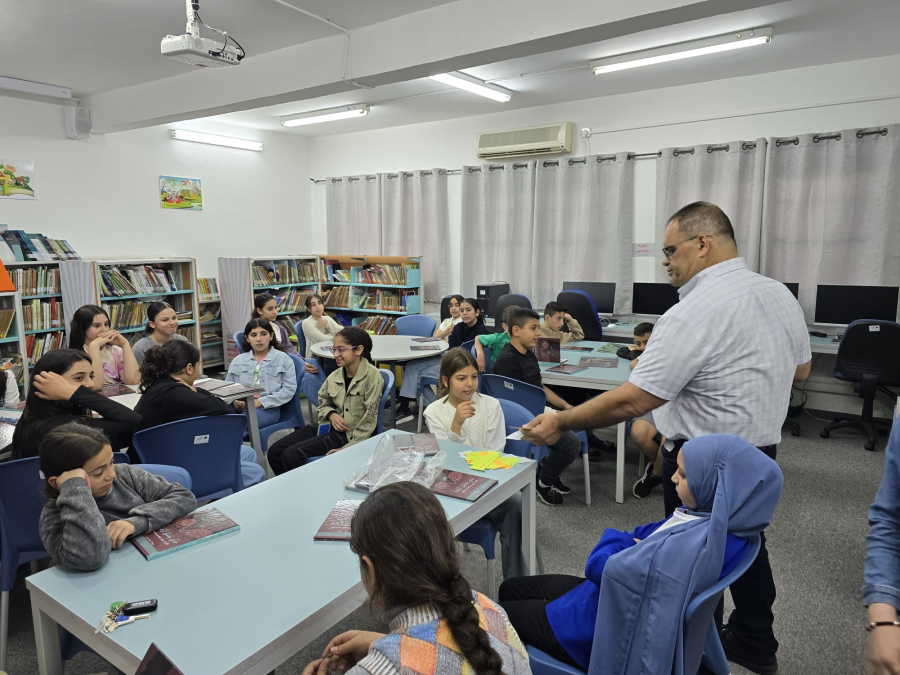 انطلاق دورة القراءة الموجهة في المكتبة العامة كفرمندا.